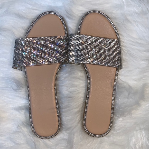 Sandals sizes 6.5-10 - Picture 2 of 2